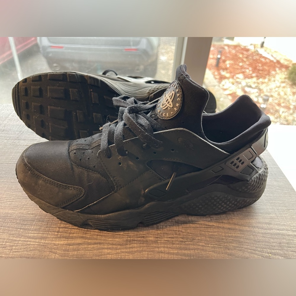 Men’s Nike Hurache Size 13